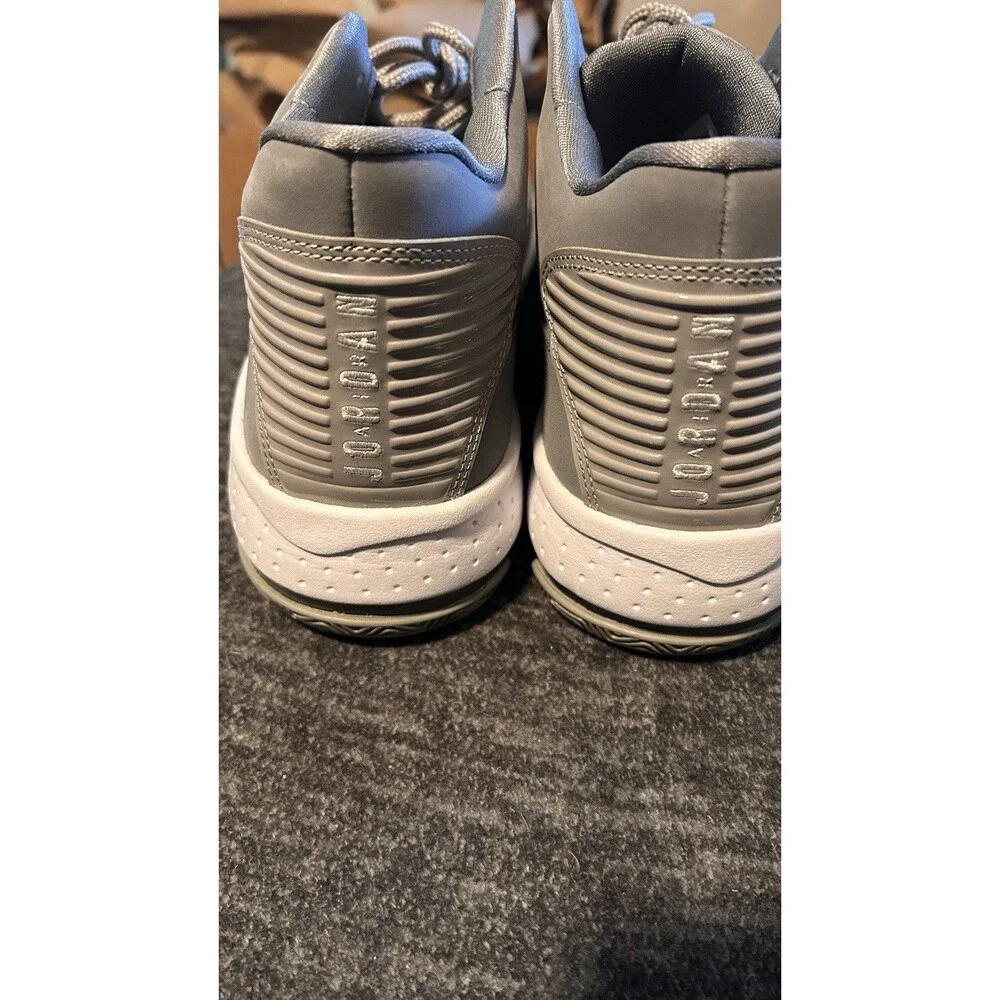 Air Jordan Max Aura  Grey Men’s Size 11